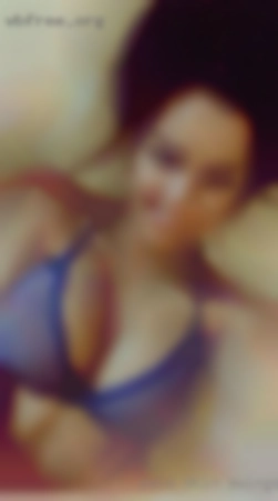 Pale skin, either swingers Hopkins black hair or redhair.